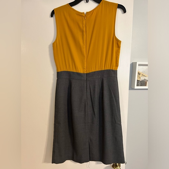 Banana Republic fall work dress size 6 - charcoal Grey/mustard yellow-Like new! - Picture 2 of 3